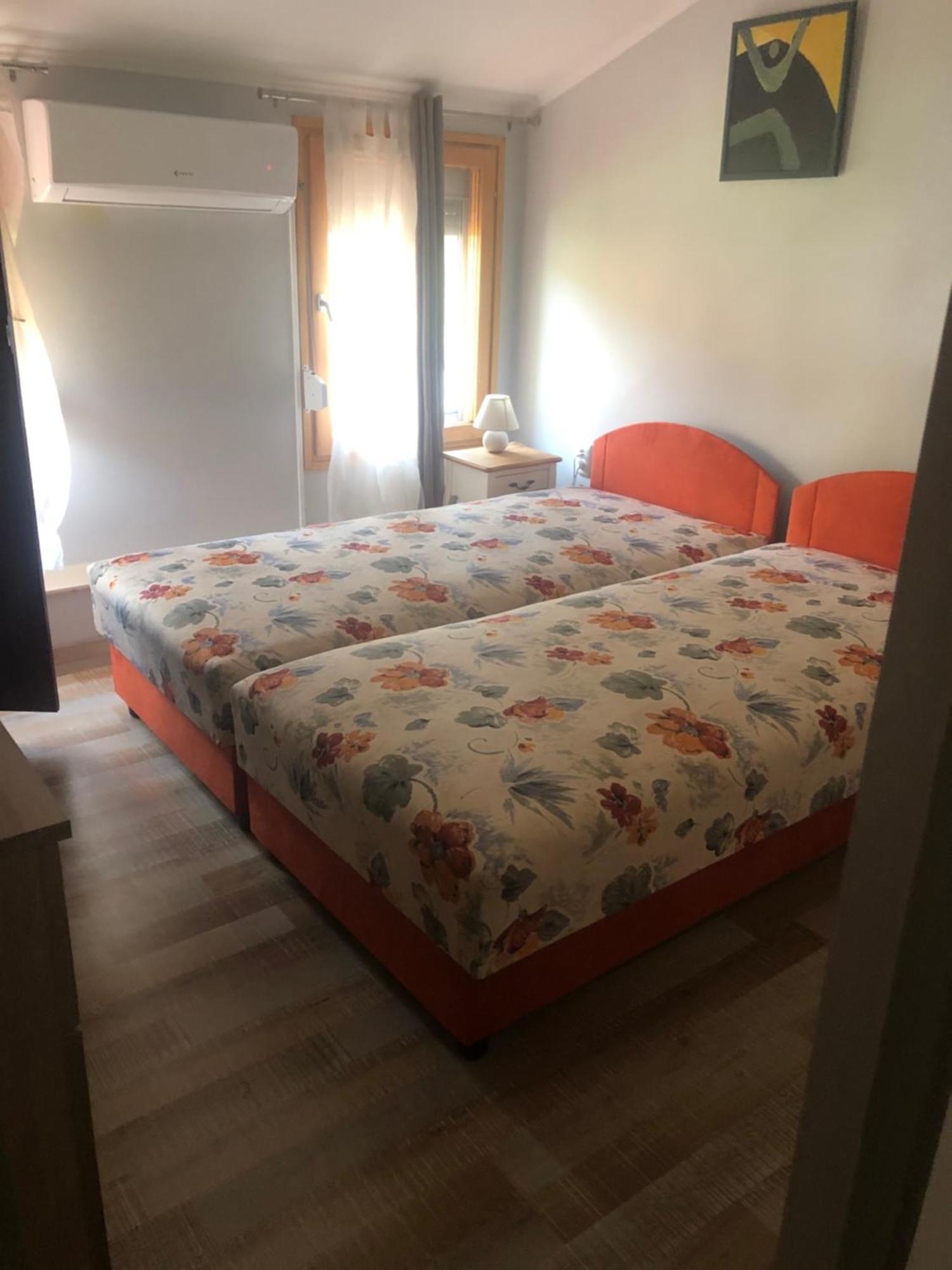 Fonfa Liget Hotel Senye Ruang foto